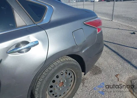 2015 Nissan Altima 2.5/2.5 S/2.5 Sl/2.5 Sv z USA, uszkodzony, nr VIN 1N4AL3AP8FC444636